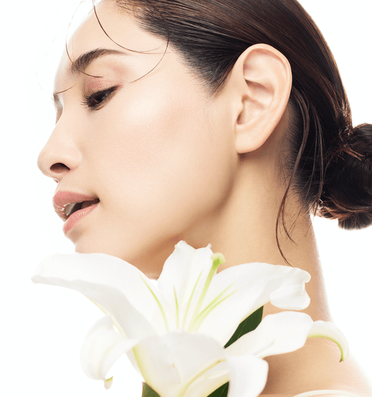 The Gentle Synergy of Science and Nature in Jellice Skincare - The Essence of Hydration and Strength - Jellice